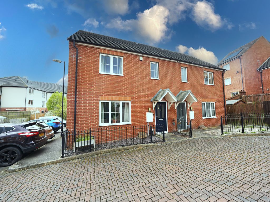 3 bed semidetached house for sale in Dawes Meadow Road, Birstall, Leicester LE4, £68,750 Zoopla