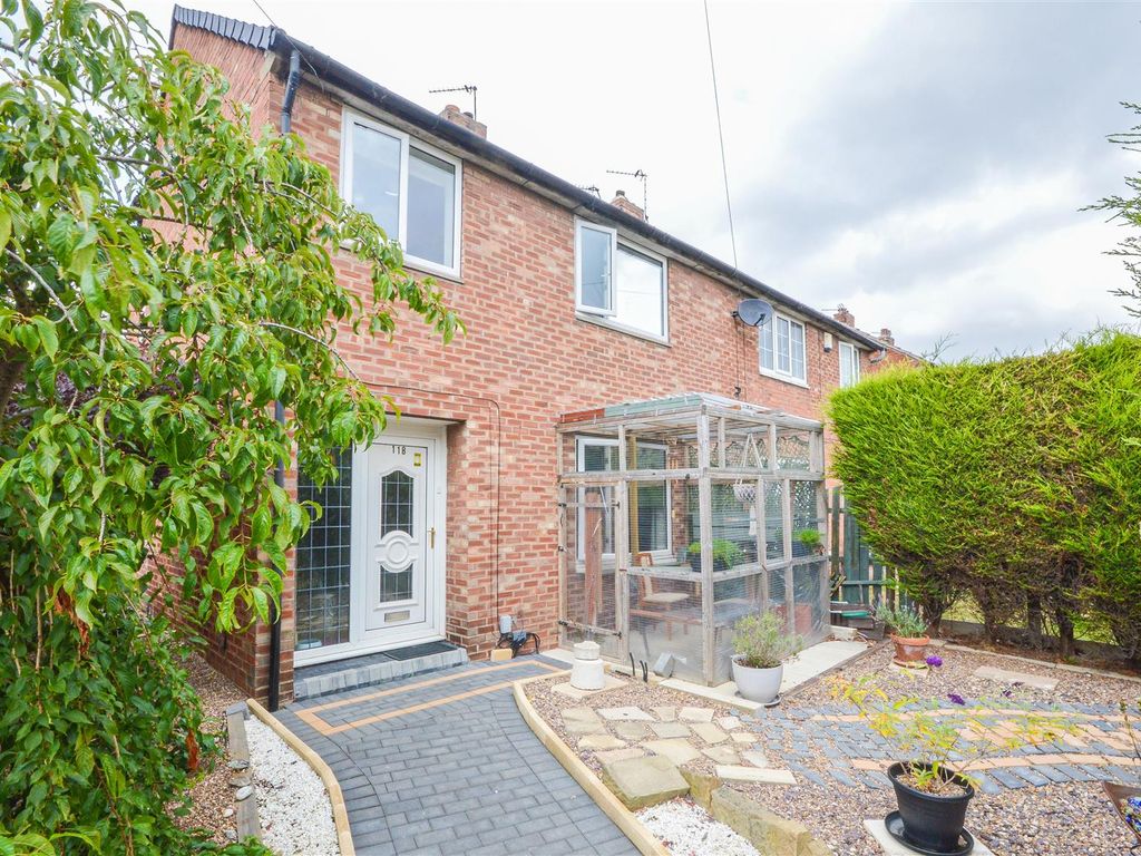 3 bed semidetached house for sale in Queen Elizabeth Drive, Normanton