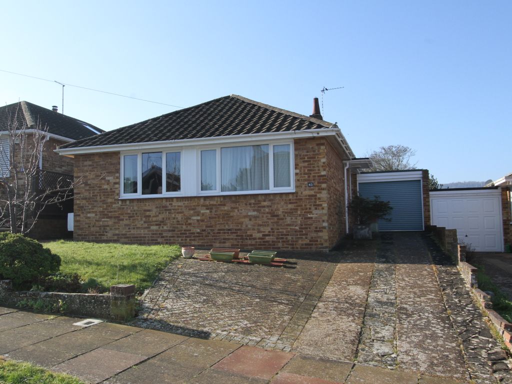 3 bed detached bungalow for sale in Rangemore Drive, Eastbourne BN21