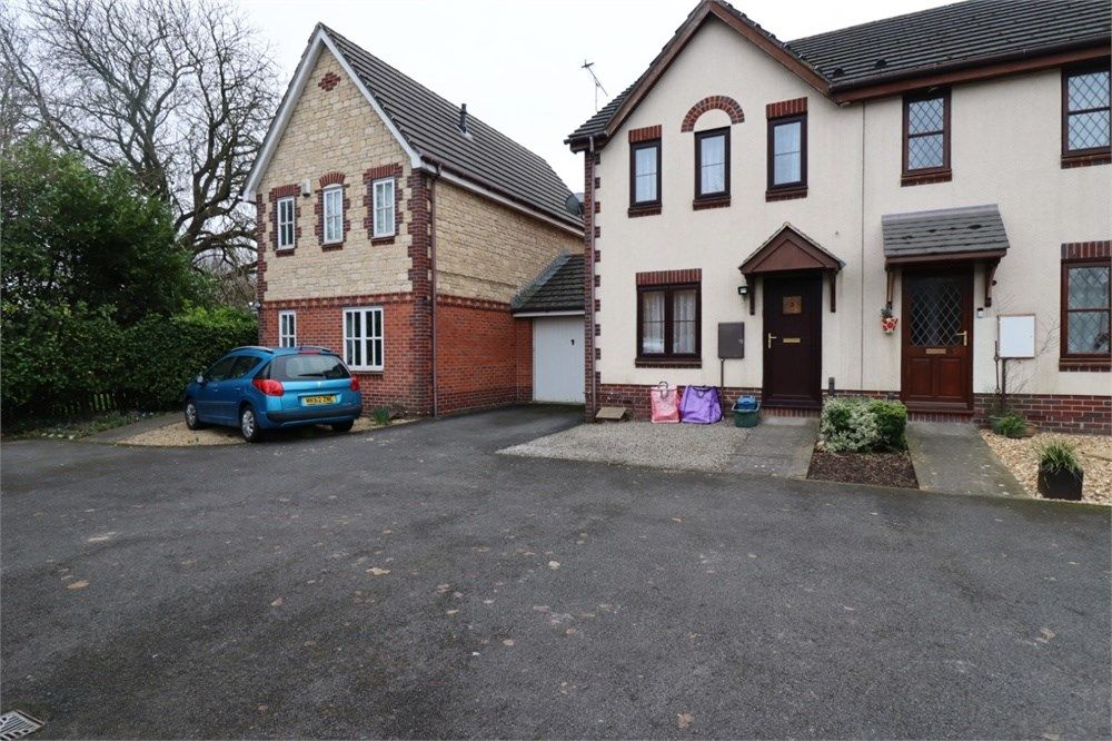 2 bed terraced house to rent in Chestnut Drive, Rogiet, Caldicot NP26