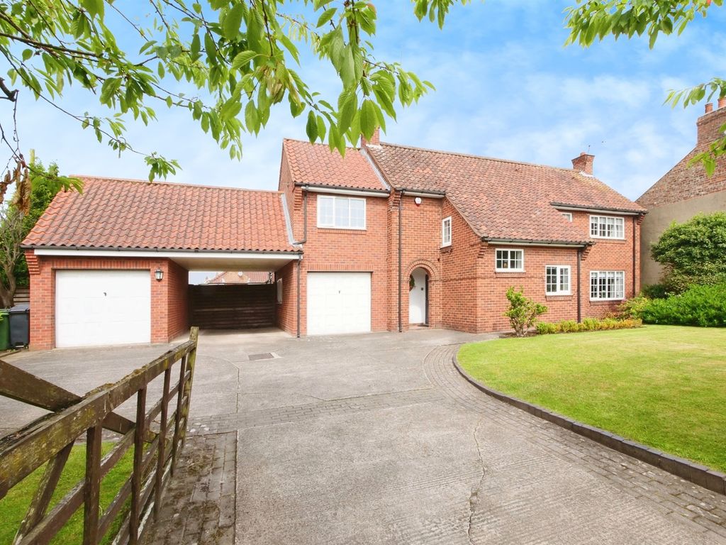 4 bed detached house for sale in Strensall Road, Huntington, York YO32