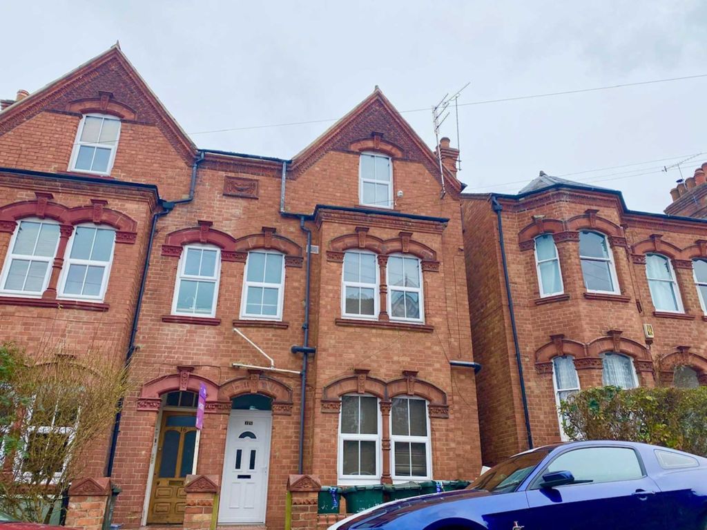 Room to rent in Newland Road, Banbury OX16 Zoopla