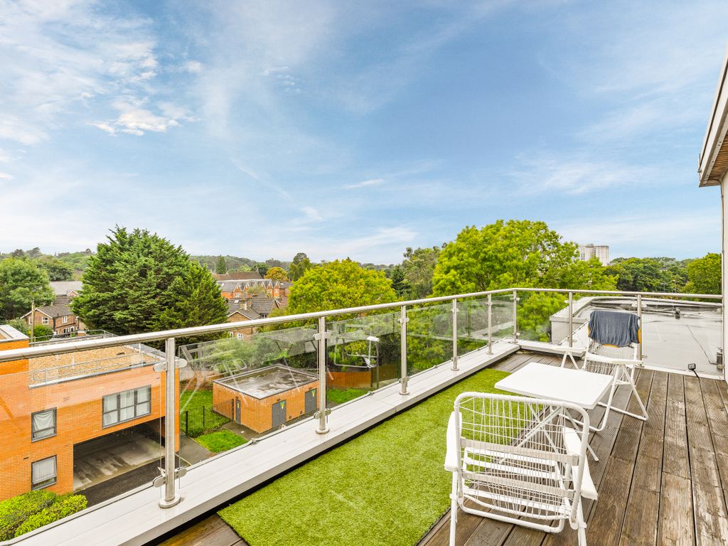 Ref Gk - West Green Drive, Crawley RH11  