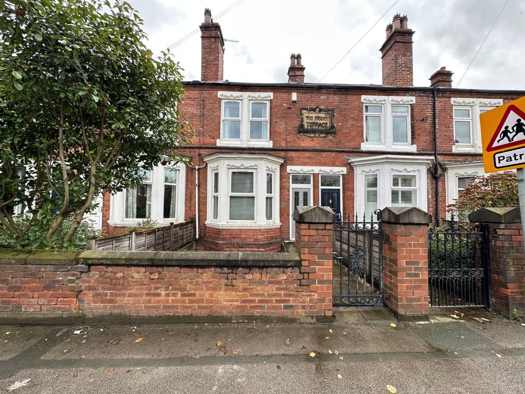 3 bed terraced house for sale in Wakefield Road, Pontefract, West
