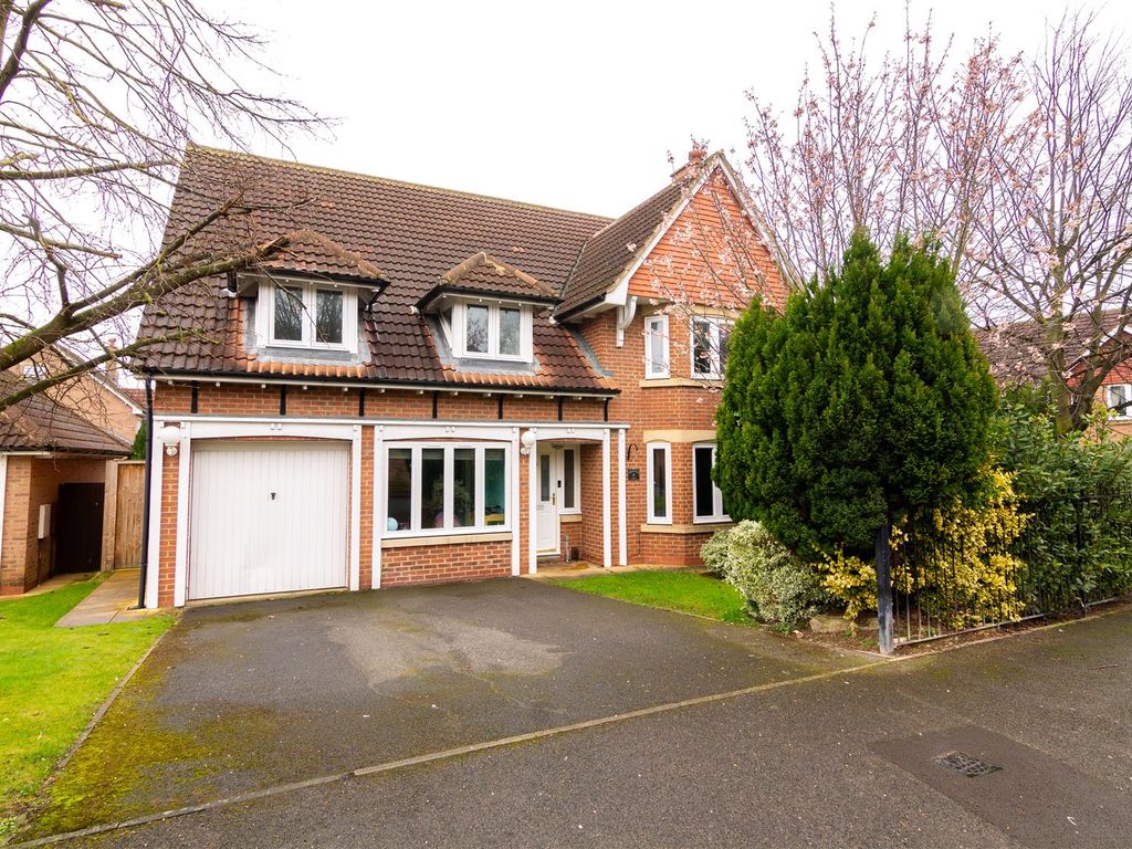 5 bed detached house for sale in Serpentine Road, Hartlepool TS26, £