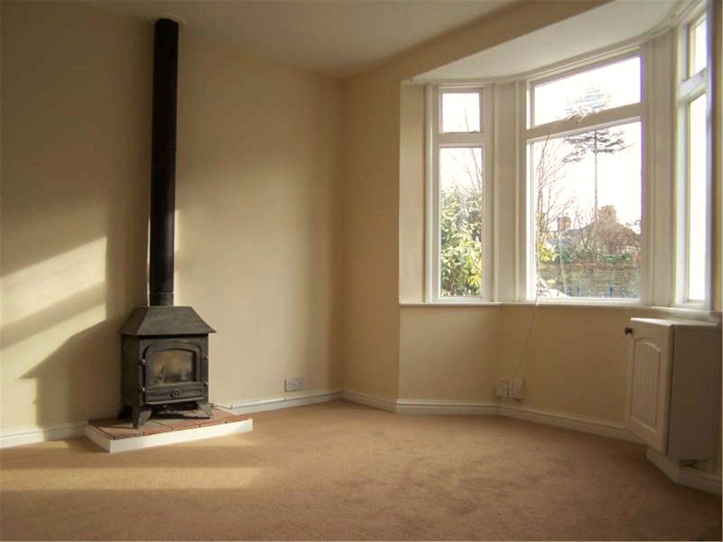 2 bed end terrace house to rent in Howard Street, Oxford OX4, £1,700