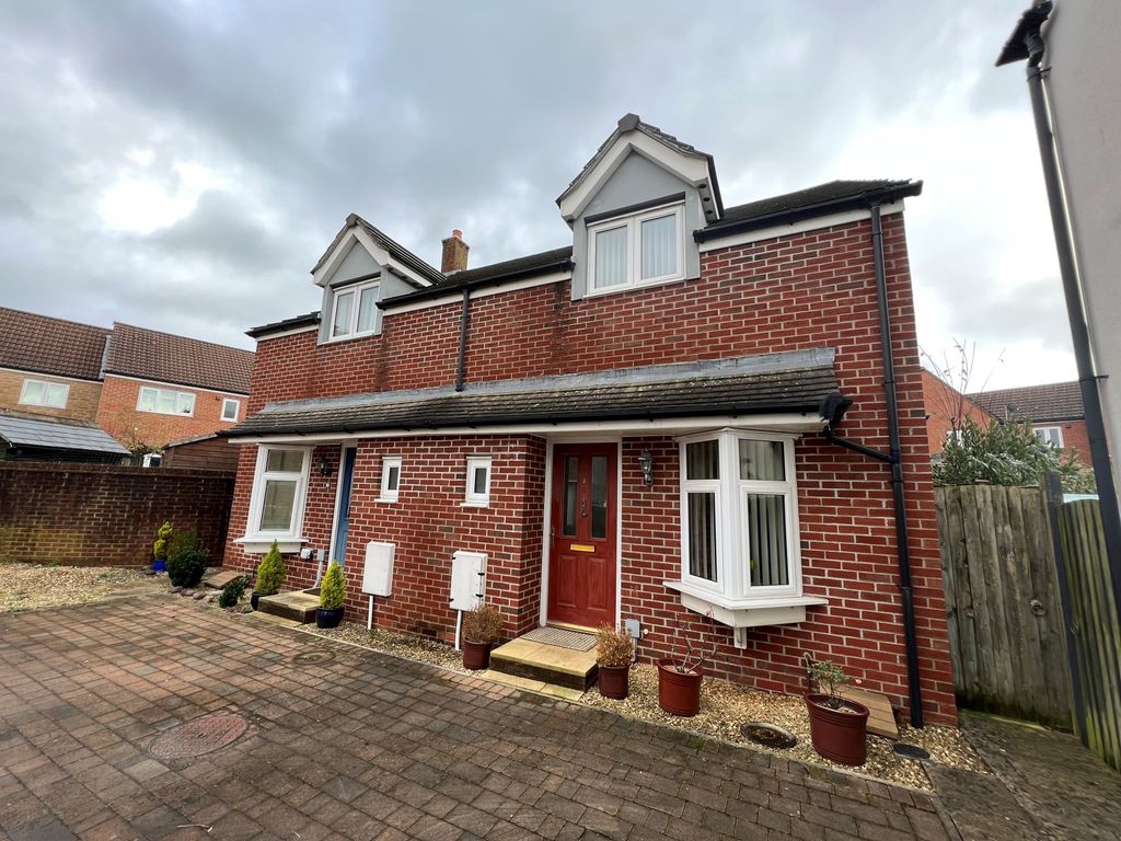 2 bed semidetached house for sale in Wren Place, Gillingham SP8 Zoopla