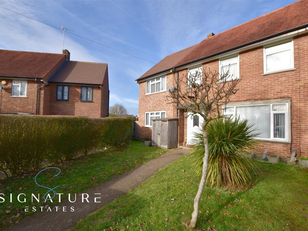 4 bed semidetached house for sale in Hazelwood Lane, Abbots Langley