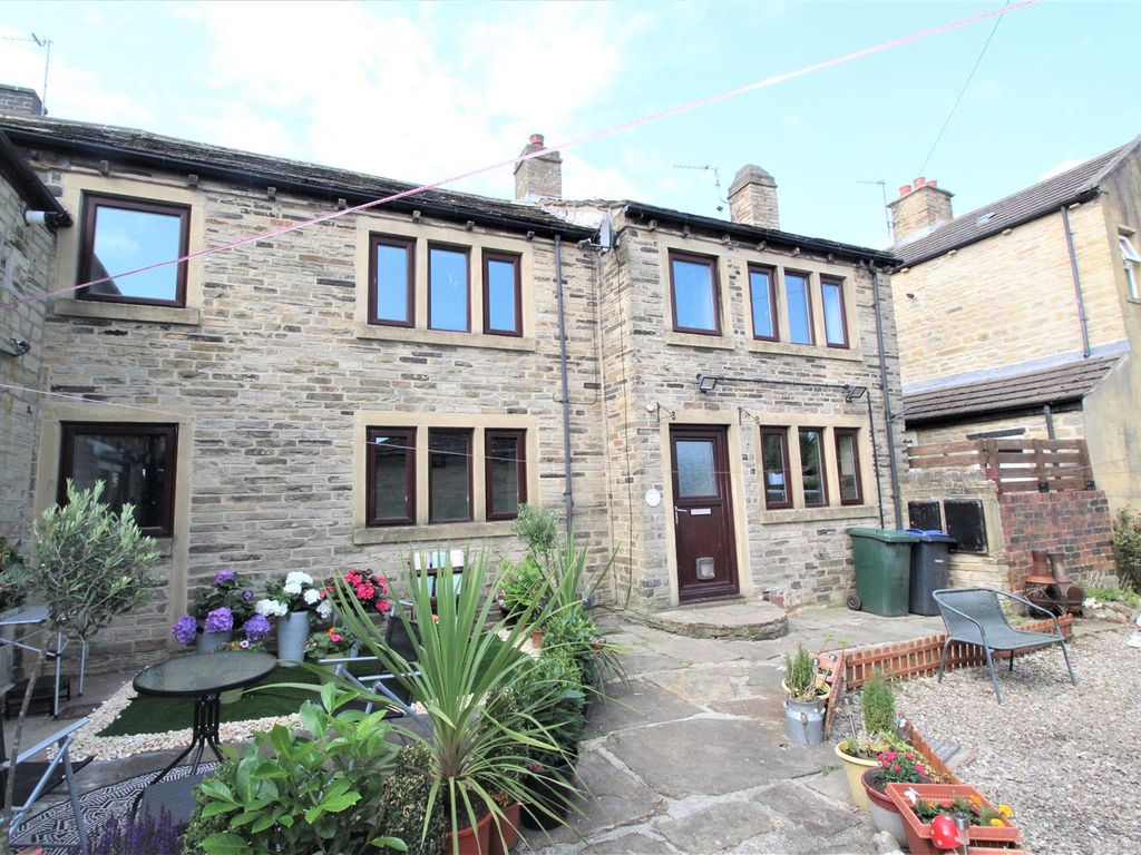 3 bed end terrace house for sale in Breaks Fold, Wyke, Bradford BD12, £