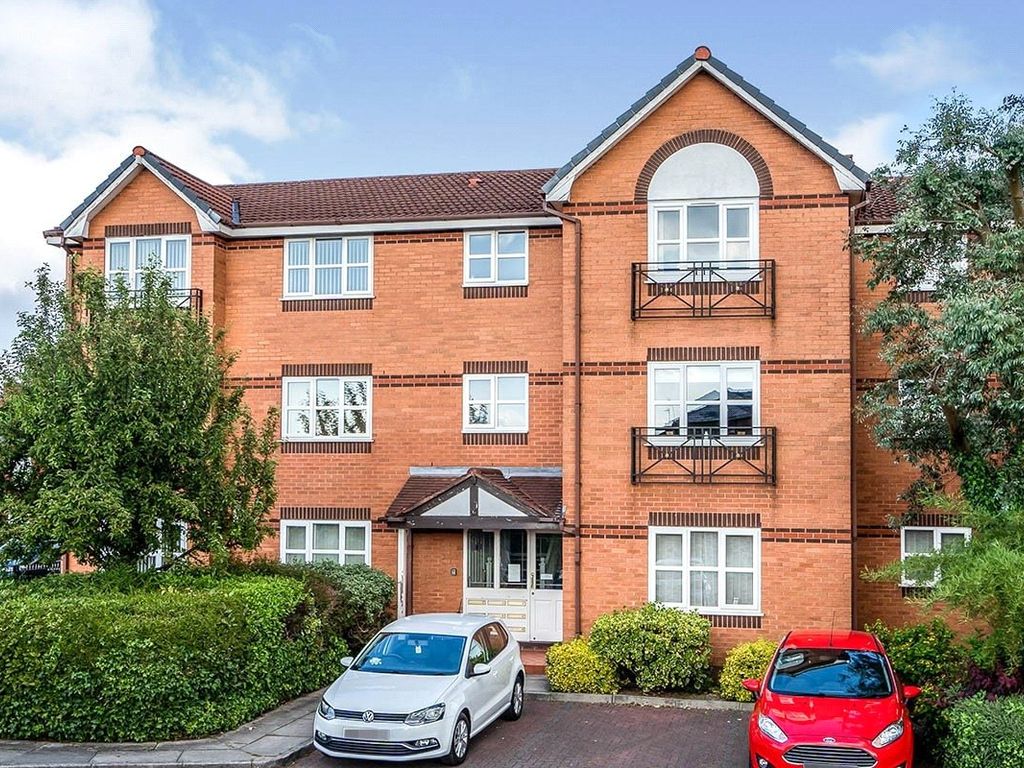 2 bed flat to rent in Longview Drive, Wardley, Swinton, Manchester M27