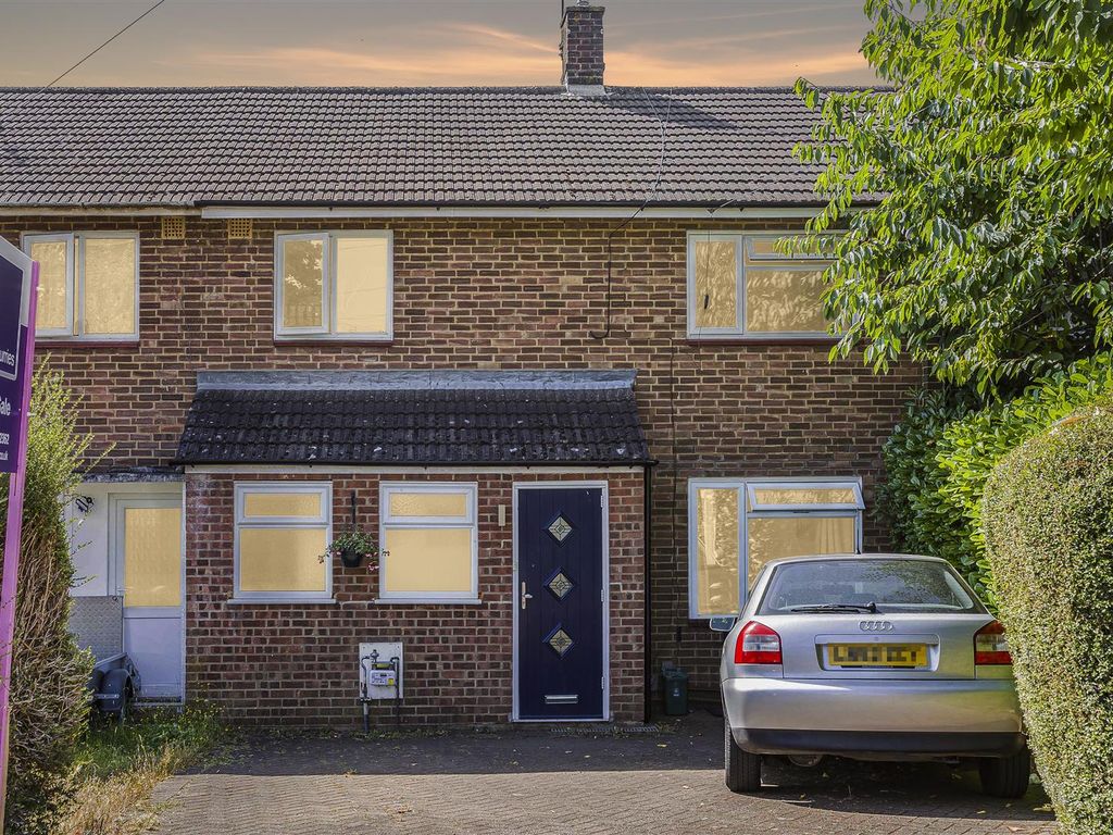 3 bed property for sale in Great Elms Road, Hemel Hempstead HP3 Zoopla