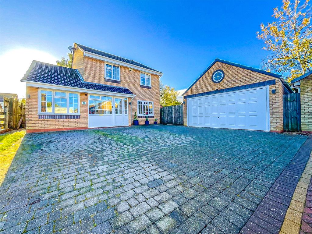 3 bed detached house for sale in Kensington Drive, Sutton Coldfield
