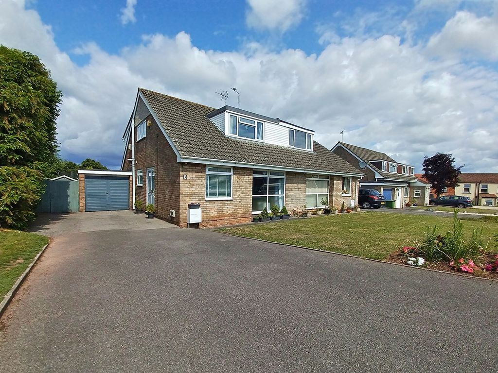 4 bed semidetached house for sale in Springfield, Thornbury, South