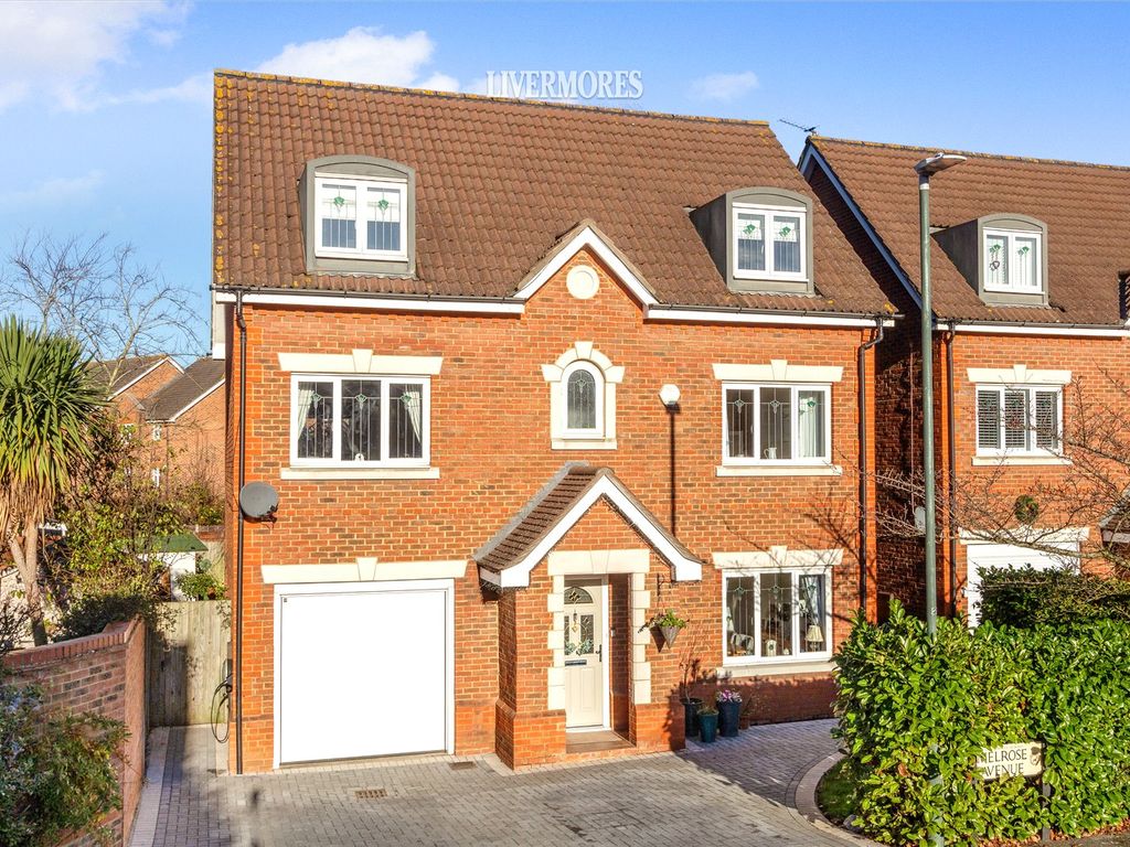 4 bed detached house for sale in Melrose Avenue, Braeburn Park