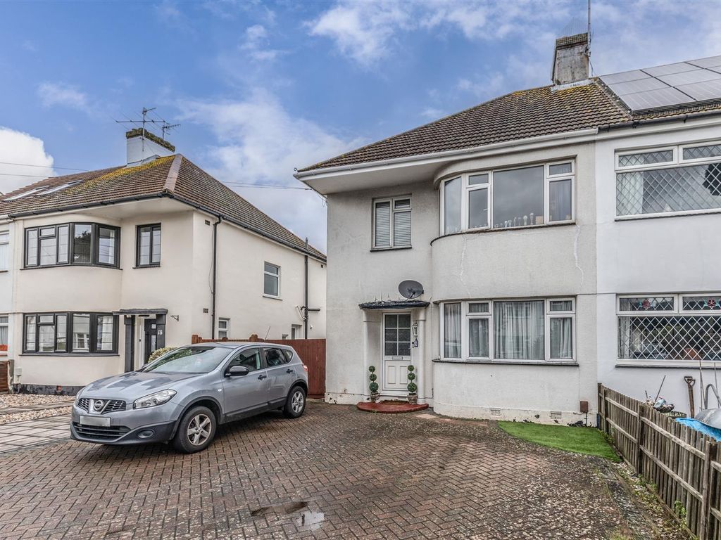 3 bed semidetached house for sale in Ardsheal Close, Broadwater