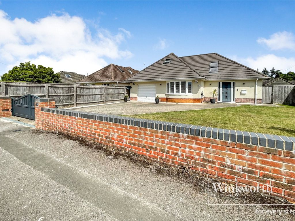 4 bed bungalow for sale in Mayfield Drive, Ferndown BH22 Zoopla