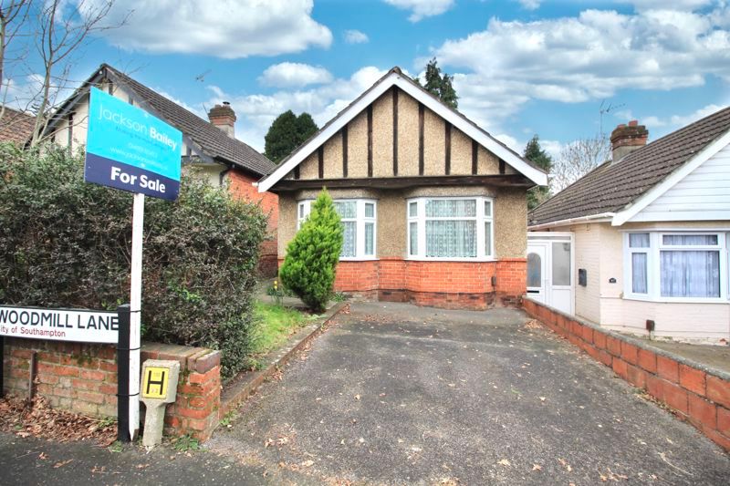2 bed detached bungalow for sale in Woodmill Lane, Southampton SO18