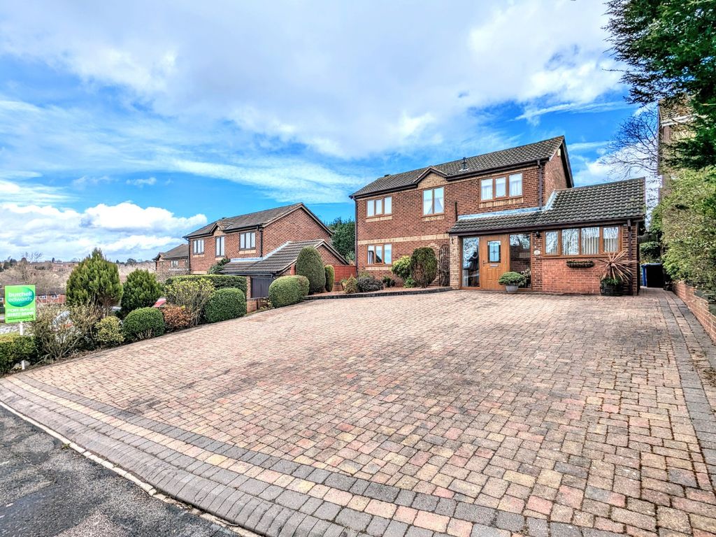 3 bed detached house for sale in Middlesmoor, Wilnecote, Tamworth B77 Zoopla