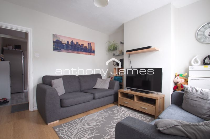 2 bed terraced house to rent in Church Road, Bexleyheath, Kent DA7, £