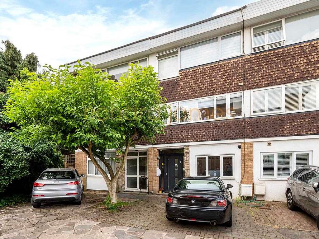 3 bed end terrace house for sale in Stanhope Gardens, London NW7 Zoopla