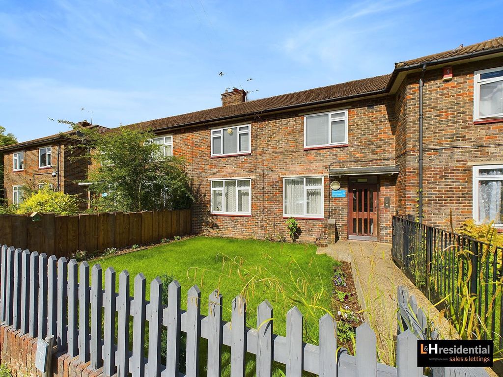 1 bed flat for sale in Catterick Way, Borehamwood WD6, £285,000 Zoopla