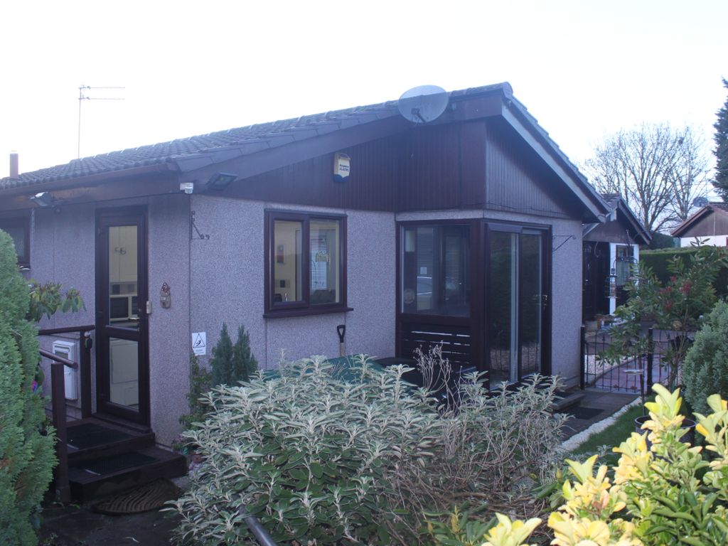 2 bed mobile/park home for sale in St Marys Park, Chapel Lane, Wythall