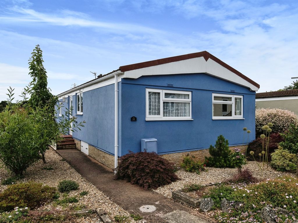2 bed mobile/park home for sale in Moon Ridge, Newport Park, Exeter EX2