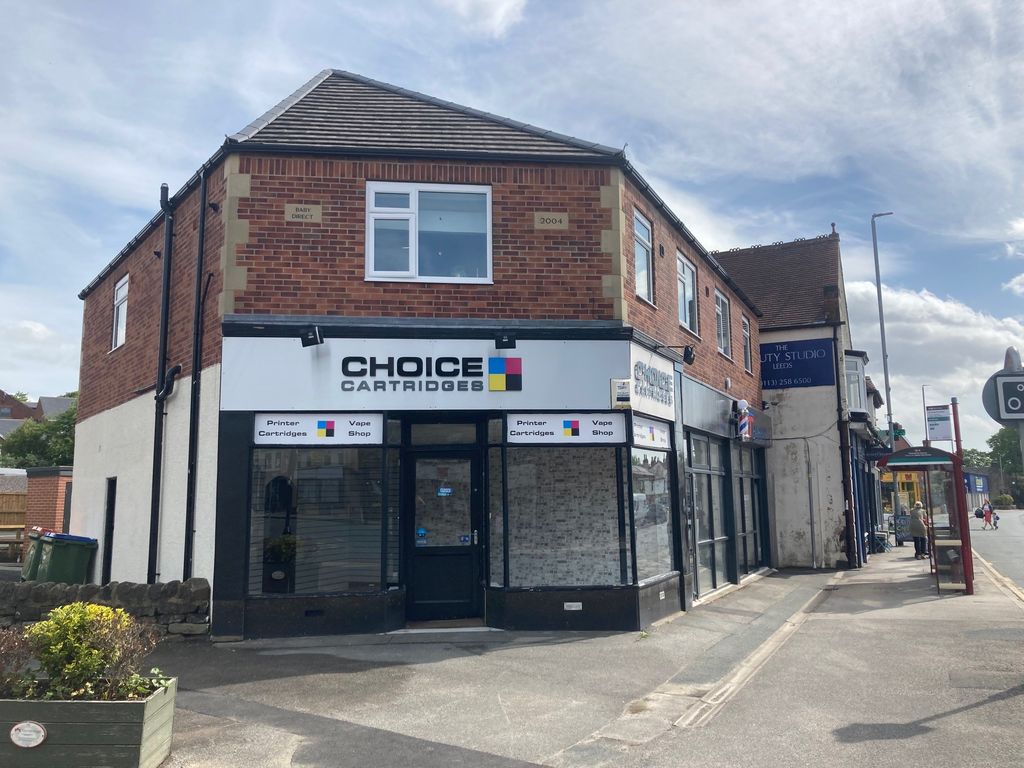 Retail premises to let in 100 New Road Side, Horsforth, Leeds LS18, £