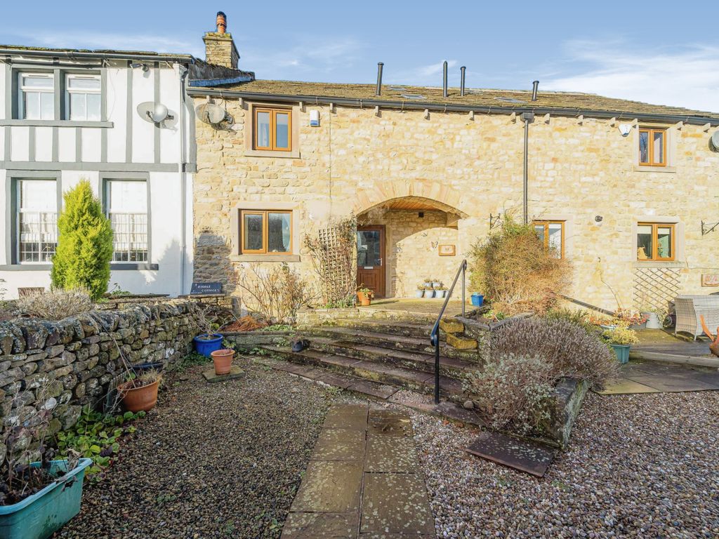 3 bed barn conversion for sale in Wigglesworth, Skipton BD23, £299,950
