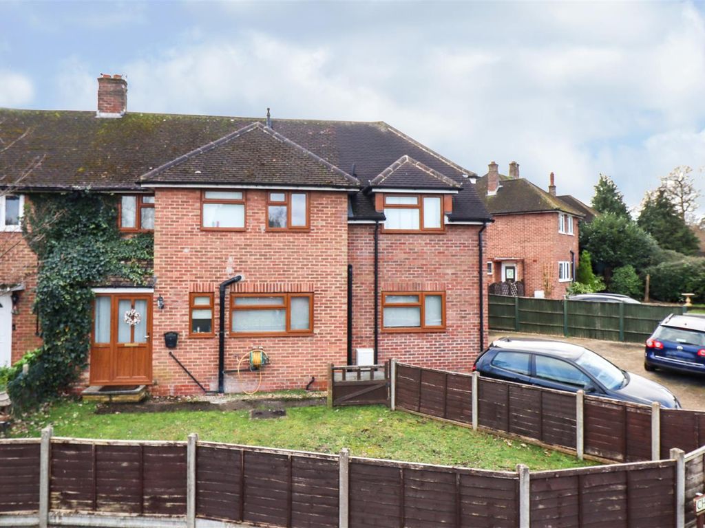 4 bed semidetached house for sale in Champion Way, Church Crookham