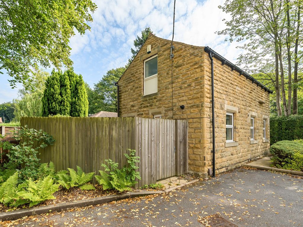 2 bed detached house for sale in Harrogate Road, Leeds LS17 Zoopla