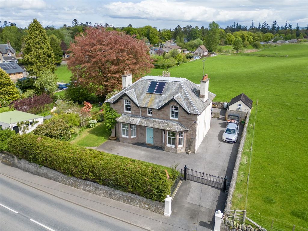 5 bed detached house for sale in Braemount, Murthly, Perthshire PH1