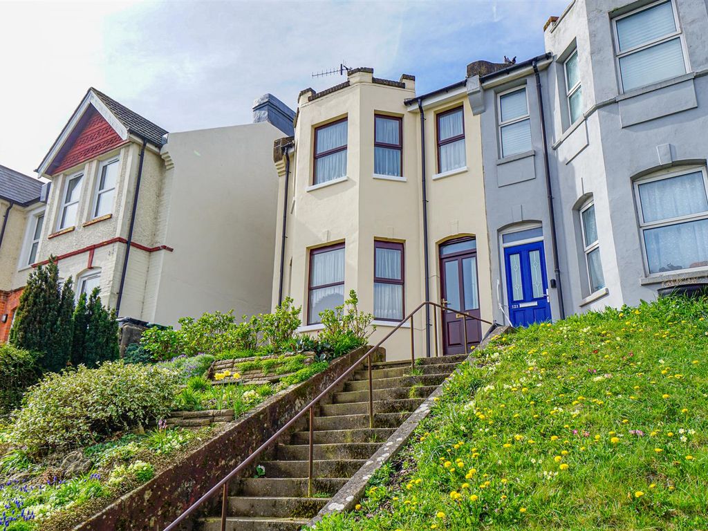 3 bed semidetached house for sale in Battle Road, St. LeonardsOnSea