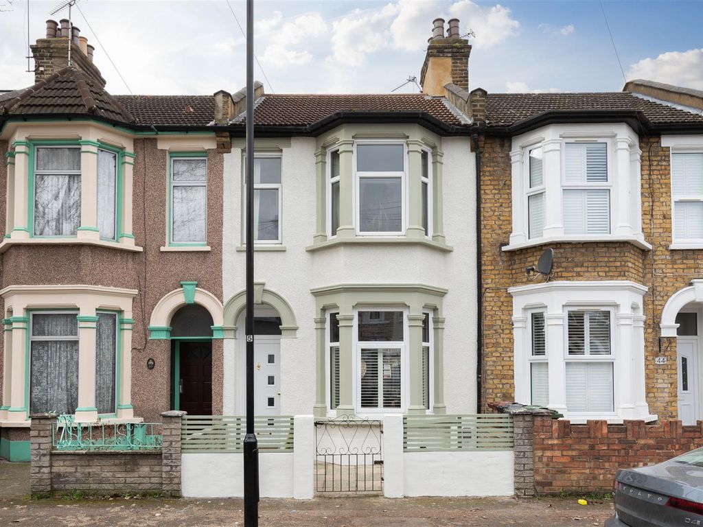 3 bed terraced house for sale in Sunnyside Road, London E10 Zoopla