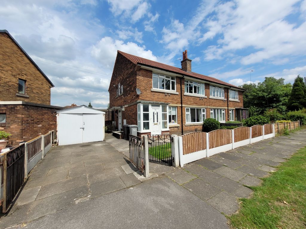 2 bed for sale in Winchester Road, Urmston, Manchester M41