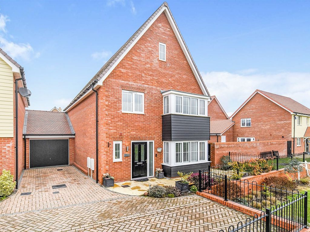 4 bed detached house for sale in Hinton Close, Heybridge, Maldon CM9
