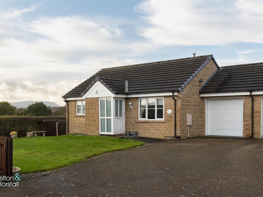 2 bed semidetached bungalow for sale in The Green, Colne BB8, £224,950
