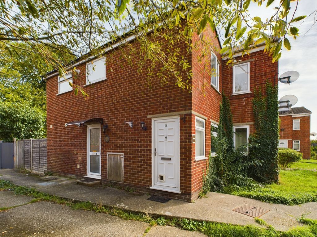 2 bed for sale in Halpin Close, Calcot, Reading RG31, £