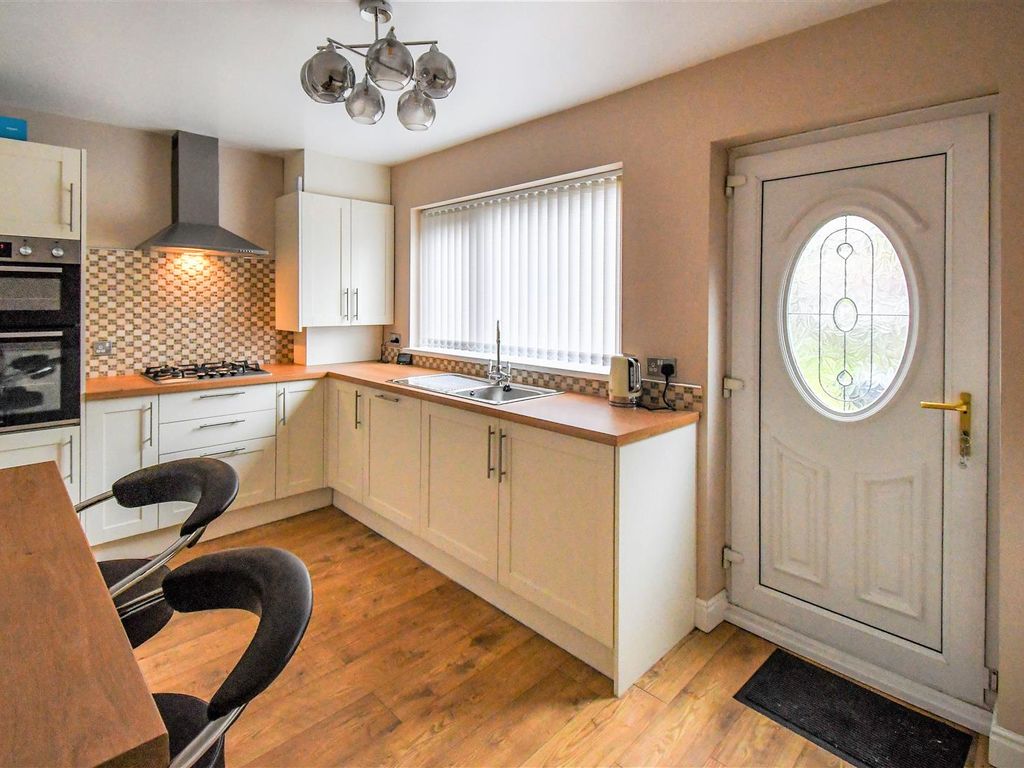 2 bed end terrace house for sale in Shannon Road, Hull HU8 Zoopla