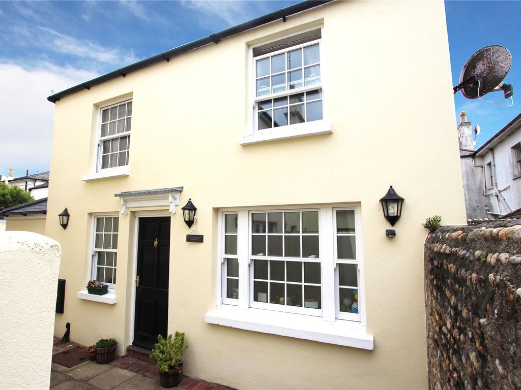 2 bed detached house to rent in Crescent Road, Worthing, West Sussex