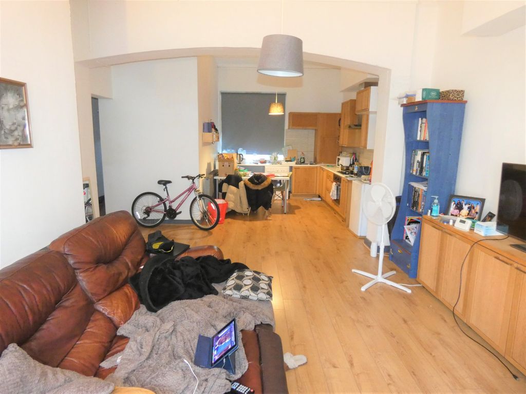 Highfield Street, Off London Road, Highfields LE2  