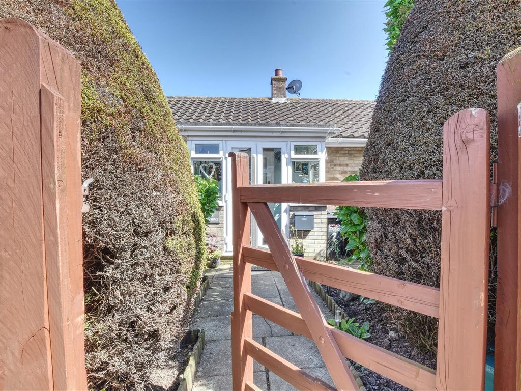 2 bed detached bungalow for sale in Walk, BexhillOnSea TN40