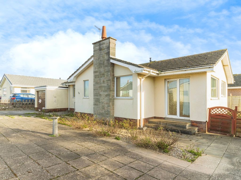 2 bed bungalow for sale in The Close, Brixham, Devon TQ5, £300,000 Zoopla