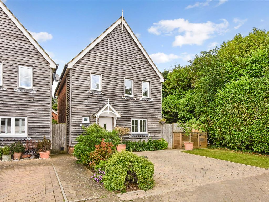 3 bed detached house for sale in Trafalgar Rise, Clanfield