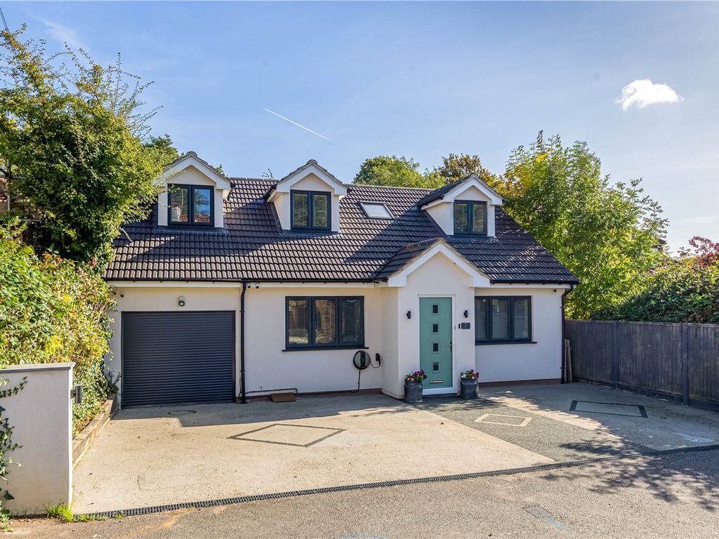 4 bed detached house for sale in Rosecroft Lane, Welwyn, Hertfordshire