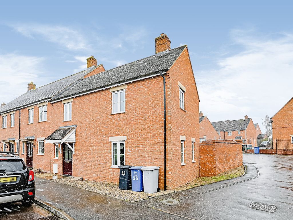 2 bed end terrace house for sale in Hedgerow Lane, Mawsley, Kettering