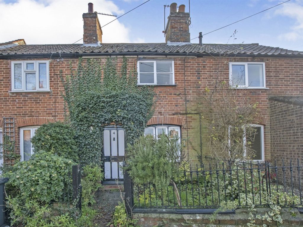 2 bed end terrace house for sale in New Road, Aylsham, Norwich NR11