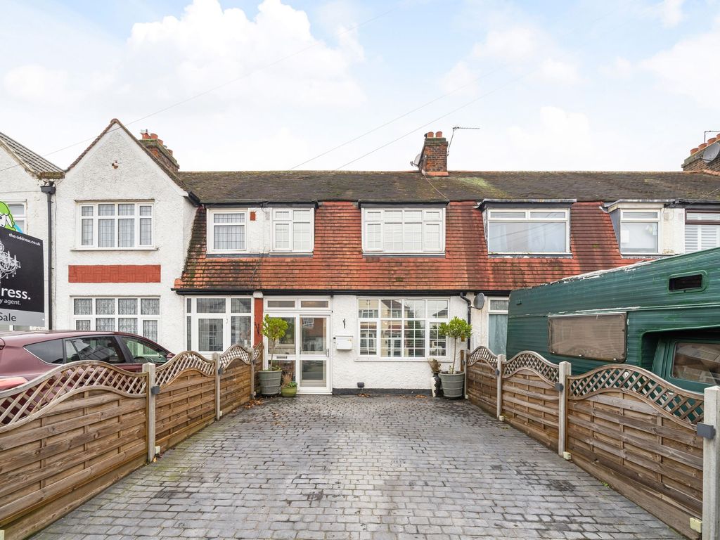3 bed terraced house for sale in Aviemore Way, Beckenham BR3, £585,000
