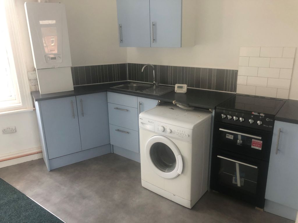 1 bed flat to rent in Woodfield Road, Balby, Doncaster DN4, £475 pcm