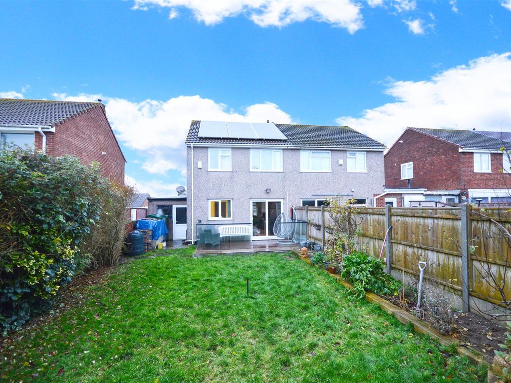3 bed semidetached house for sale in Harrington Road, Stockwood